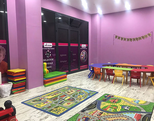 junior akademi'den kareler